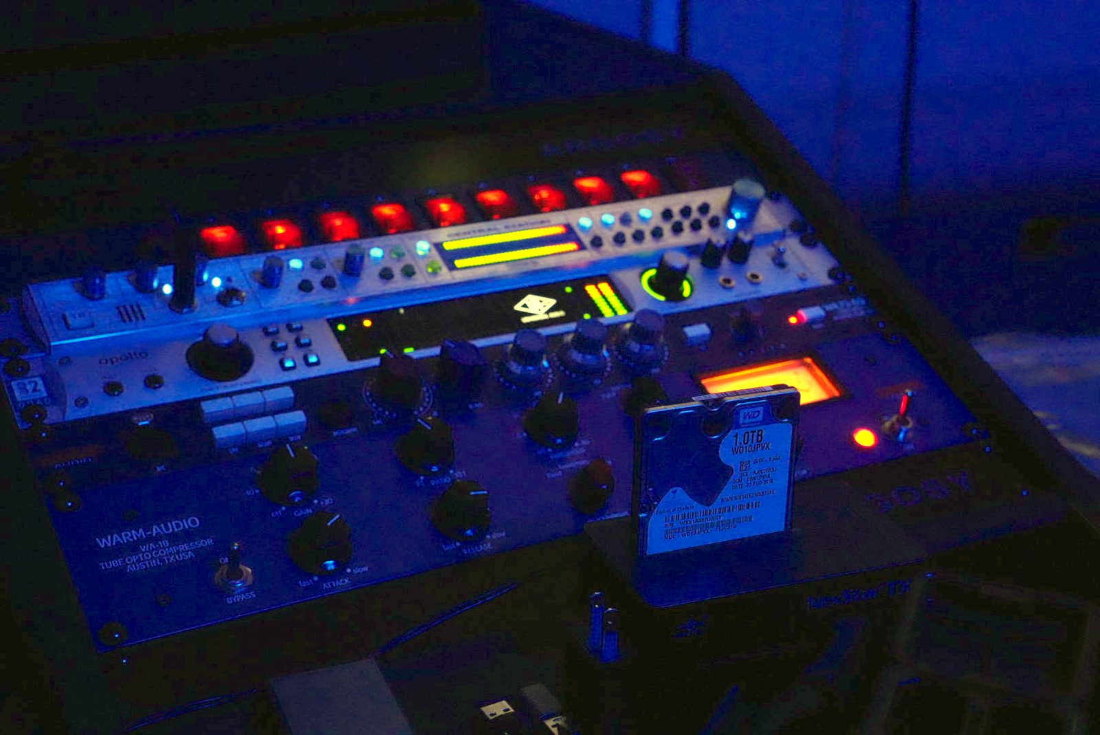Outboard preamp and compressor rack